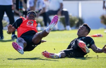 Casemiro menghadapi reaksi keras di Brasil setelah melakukan tekel keras terhadap Endrick selama sesi latihan