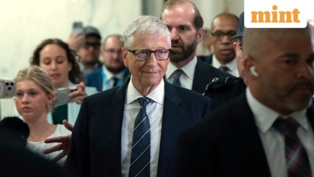 File Epstein: Bill Gates mengklaim pemodal yang dipermalukan berencana memerasnya