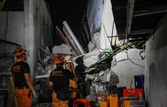 Gempa berkekuatan 7,8 SR menewaskan sedikitnya 35 orang di Filipina dan memicu tsunami
