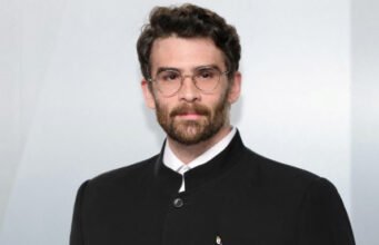 Hasan Piker dijadwalkan bertemu Zack Polanski dan Jeremy Corbyn di Inggris sebelum dilarang masuk Inggris.