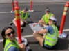 Hawaii mengubah plastik laut dan jaring ikan menjadi jalan raya
