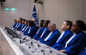 “Hukuman mati finansial”: bagaimana sanksi Amerika mengganggu kehidupan para hakim ICC