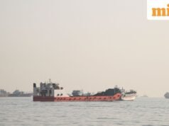 India memanggil kuasa hukum AS Jason Meeks atas serangan terhadap kapal tanker minyak di lepas pantai Oman: 3 hilang, 21 diselamatkan: lapor