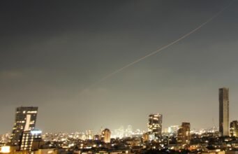 Iran dan Israel menyatakan permusuhan dihentikan setelah serangan pertama sejak gencatan senjata