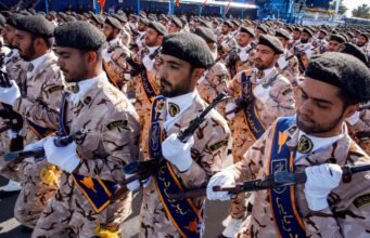 Iran menargetkan pangkalan AS di Timur Tengah setelah serangan di dekat Hormuz