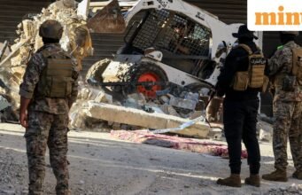 Iran mengancam akan membalas setelah serangan udara Israel terhadap kubu Hizbullah di Dahieh di Beirut