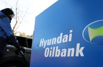 Jaksa meminta surat perintah penangkapan bagi karyawan HD Hyundai Oilbank dalam penyelidikan kolusi harga bahan bakar