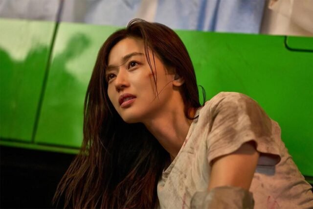 Jun Ji-hyun berbicara tentang perannya dalam 'Colony', kecantikannya yang abadi