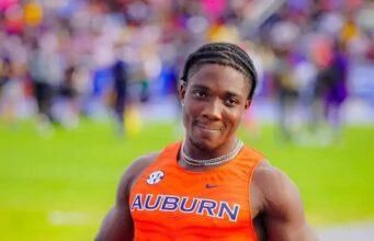 Kanyinsola Ajayi memenangkan gelar NCAA 100m dengan balapan yang menakjubkan