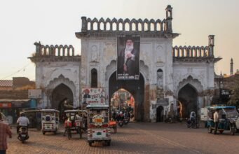 Kelompok Syiah di Lucknow berduka atas Khamenei bahkan ketika India memperkuat hubungan dengan Israel