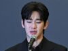 Kim Soo-hyun kembali dengan syuting komersial setahun setelah kontroversi