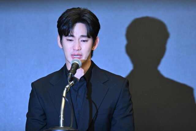 Kim Soo-hyun menghadapi perjuangan berat meski kembali dengan kuat