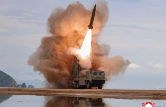 Kim dari Korea Utara mengawasi uji coba senjata utama yang dianggap menargetkan Korea Selatan