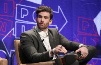 ‘Konyol’: Reaksi media sosial ketika Hasan Piker dan Cenk Uygur ditolak masuk ke Inggris