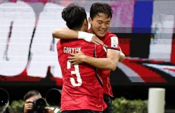 Korea mengalahkan Ceko 2-1 untuk mengklaim kemenangan pertama