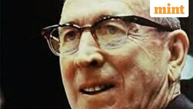 Kutipan hari ini dari John Wooden: “Jangan biarkan apa yang