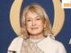 Kutipan hari ini dari Martha Stewart: “Jadi kuenya tidak sempurna? Potong menjadi empat bagian