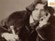 Kutipan hari ini dari Oscar Wilde: “Hidup adalah hal yang paling langka di dunia. Kebanyakan orang ada, itu saja’