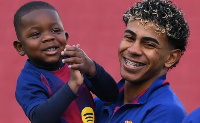 Lamine Yamal mengatakan favorit saudara laki-lakinya termasuk Neymar dan Cristiano