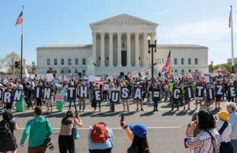 Mahkamah Agung AS Menolak Upaya Trump untuk Membatasi Hak Asasi Warga Negara