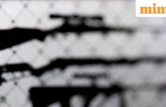 Mahkamah Agung AS akan memutuskan apakah warga Amerika mempunyai hak konstitusional untuk memiliki senapan serbu jenis AR-15
