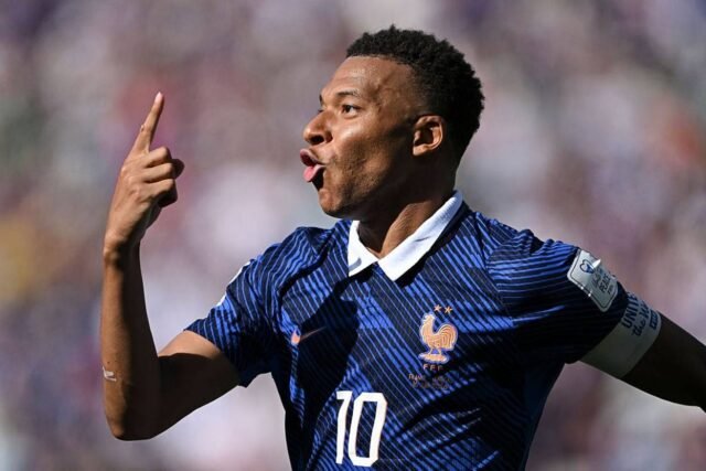 Mbappe mencetak dua gol saat Prancis mengalahkan Senegal 3-1 di
