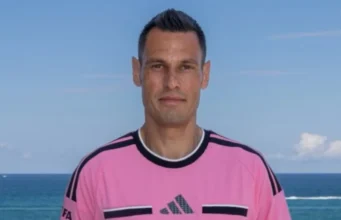 Mengapa wasit mengenakan warna pink saat pertandingan Uruguay dan Arab Saudi di Piala Dunia 2026?