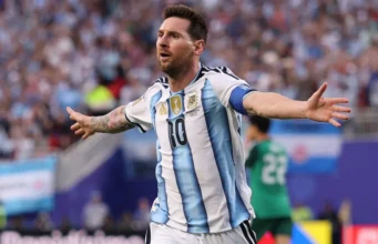 Messi berdiri sendiri dalam sejarah Piala Dunia setelah mencetak gol melawan Aljazair, menjadi pemain pertama yang mencetak gol melawan 11 tim berbeda.