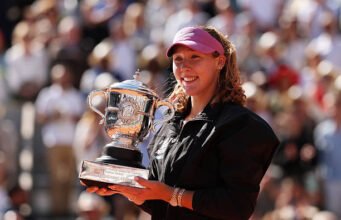 Mirra Andreeva memenangkan gelar Grand Slam pertamanya di Roland Garros