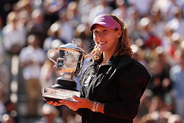 Mirra Andreeva memenangkan gelar Grand Slam pertamanya di Roland Garros
