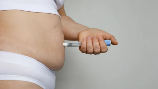Orang yang memakai obat penurun berat badan GLP-1 seperti Ozempic
