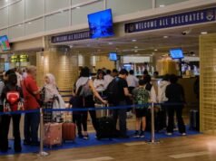 Para pejabat mendesak kehati-hatian atas rencana ekspansi bebas visa di Indonesia