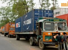 Pemerintah melarang pengguna komersial membeli bahan bakar dalam jumlah besar di pompa bensin eceran dan membatasi penjualan solar ke truk