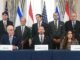 Perjanjian kerangka kerja Lebanon-Israel memicu pertentangan luas namun sedikit keinginan untuk berkonfrontasi
