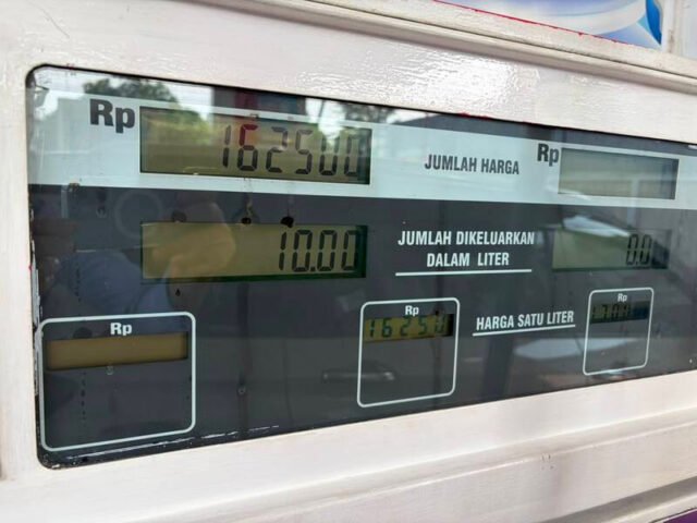 Pertamina menaikkan harga bahan bakar ramah lingkungan (greenfuel) Pertamax dan