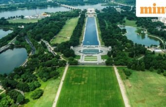 Pesan misterius “8647” muncul di halaman National Mall sebelum ulang tahun Donald Trump.