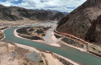 Proses geologis yang tersembunyi mengimbangi emisi karbon dari pencairan lapisan es