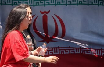 Rakyat Iran menyambut baik kesepakatan untuk mengakhiri perang dengan rasa lega, penuh kecurigaan, dan ketidakpastian