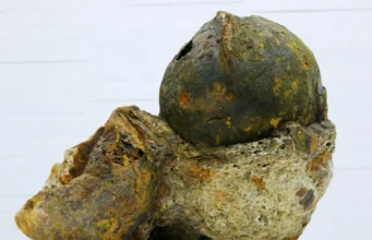Semua orang mengira helm ini milik Romawi sampai para ilmuwan menemukan kebenarannya.