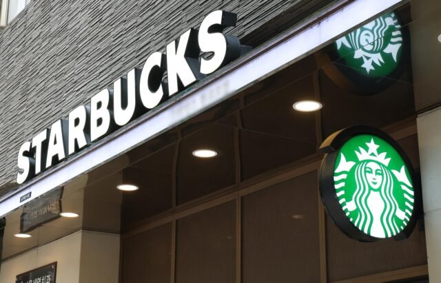 Shinsegae akan menawarkan pelatihan kesadaran bersejarah setelah promosi Starbucks mendapat
