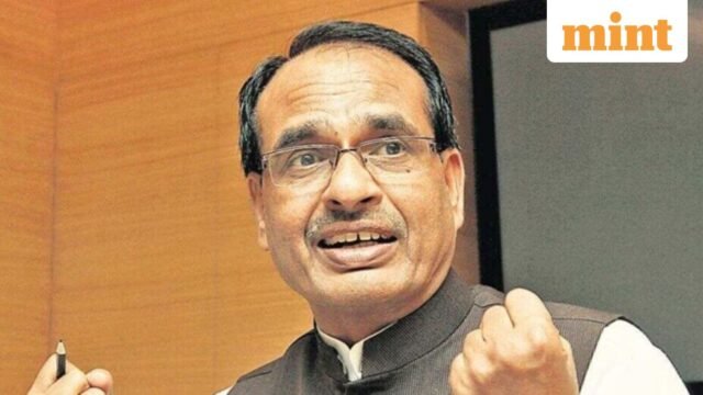 Shivraj Singh Chouhan mengadakan pertemuan tingkat tinggi dan membahas situasi