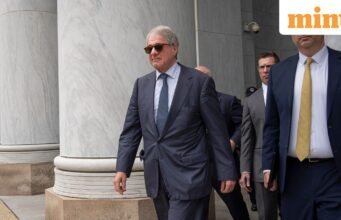 Siapakah miliarder Leon Black dan mengapa dia meninggalkan sidang tertutup mengenai arsip Epstein?