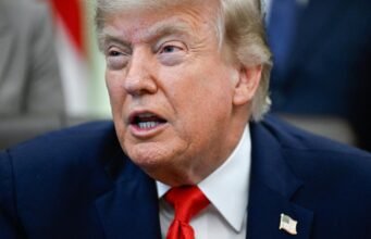 Trump mengatakan kesepakatan Iran telah selesai dan Selat Hormuz akan dibuka kembali setelah penandatanganan pada hari Jumat