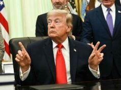 Trump mengatakan kesepakatan untuk mengakhiri perang akan ditandatangani pada hari Minggu; Iran mempertanyakan jadwal