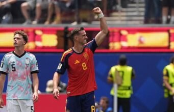 Target Chelsea Fabian Ruiz mencetak gol penting saat Spanyol memimpin lebih awal