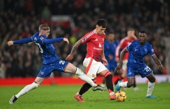 Chelsea sedang dalam pembicaraan untuk mengontrak Manu Koné