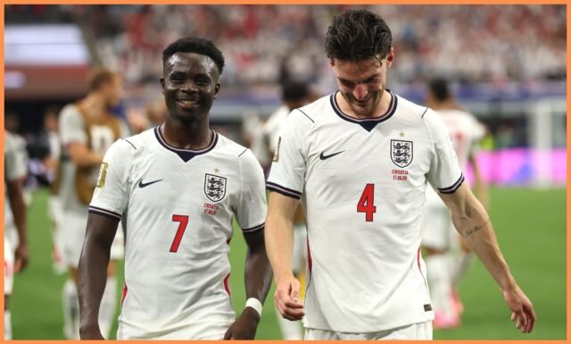 Bukayo Saka mencetak gol ketiga Inggris saat pertahanan Prancis runtuh