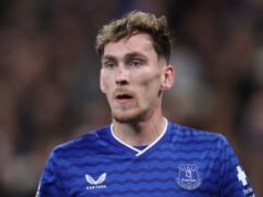 Penggemar Everton menuntut £100 juta untuk superstar gelandang statistik