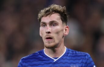 Penggemar Everton menuntut £100 juta untuk superstar gelandang statistik