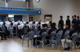 Anggota tim bisbol Paichai meminta maaf kepada rekan-rekannya di Gwangju atas nyanyian yang menghina